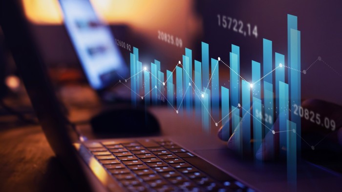 È ora di distribuire robot di intelligenza artificiale per ripensare i rapporti annuali