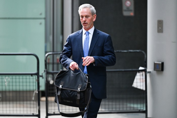 L'ex consigliere generale di Barclays Bob Hoyt 