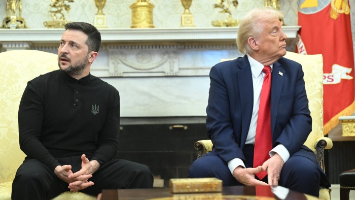 (L-R) Ukrainian President Volodymyr Zelenskyy and US President Donald Trump in the Oval Office in Washington