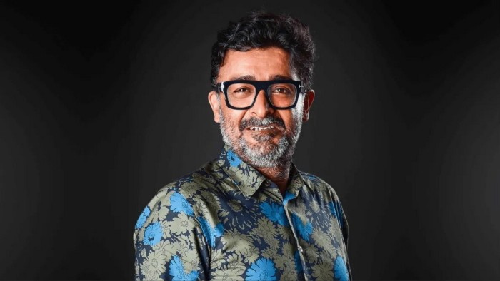 Builder.ai ammette i "problemi" passati mentre riformula i ricavi