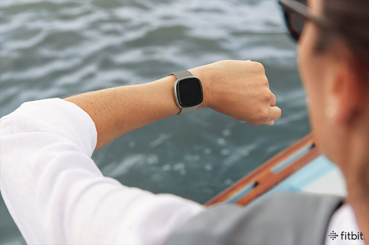 Google per chiudere l'assistente su modelli Fitbit selezionati