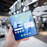 Spider-Man è il protagonista dell'ultimo teaser del Galaxy Z Fold 8 di Samsung