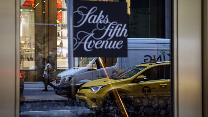 Amazon viene stroncata dalla bancarotta del negozio di lusso Saks