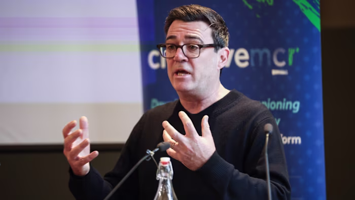 Andy Burnham avverte della perdita delle elezioni suppletive dopo che il Labour gli ha impedito di candidarsi