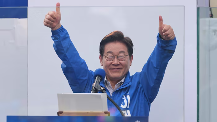 I titoli chip alimentano l'indice azionario della Corea del Sud fino al livello record di 5.000