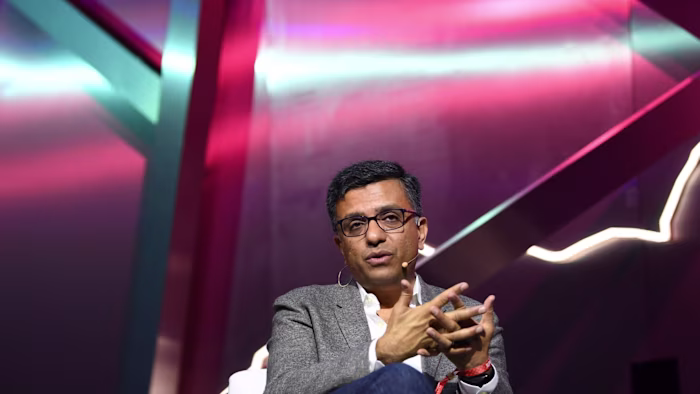 Monzo cede il ruolo a TS Anil dopo la reazione degli investitori