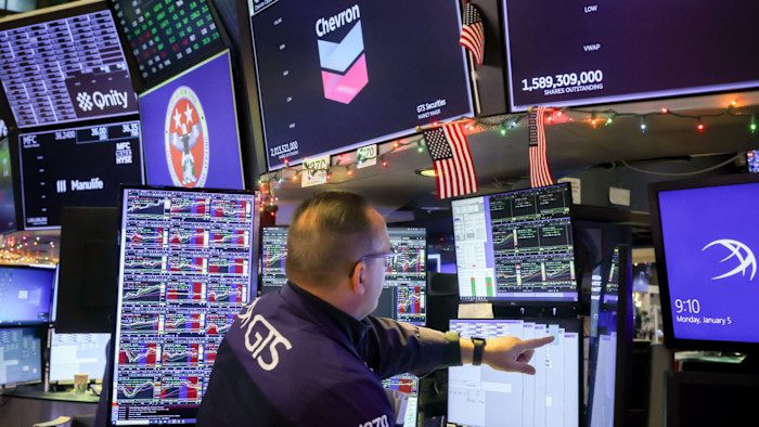 Gli investitori cercano riparo dalla disfatta dell’intelligenza artificiale nei titoli ad alto contenuto di asset