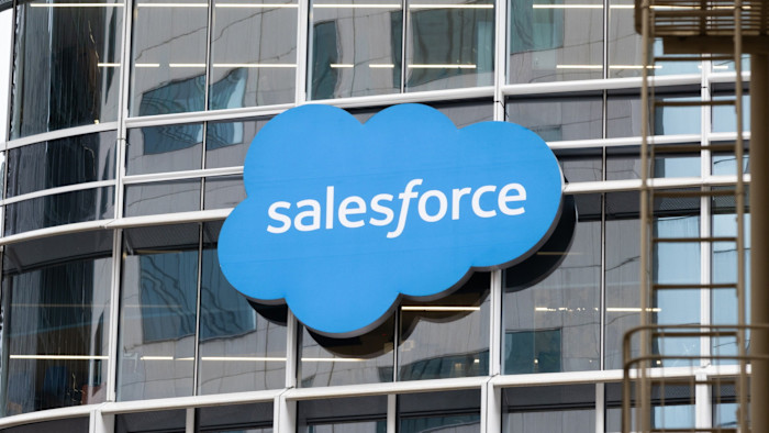 Il capo di Salesforce respinge i timori della "Pocalisse SaaS" secondo cui l'intelligenza artificiale potrebbe superare i software aziendali