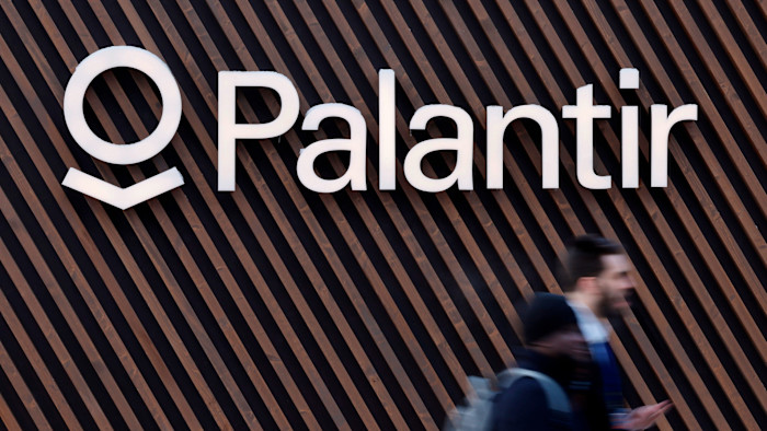 Le azioni Palantir salgono mentre i contratti governativi e aziendali degli Stati Uniti alimentano la crescita