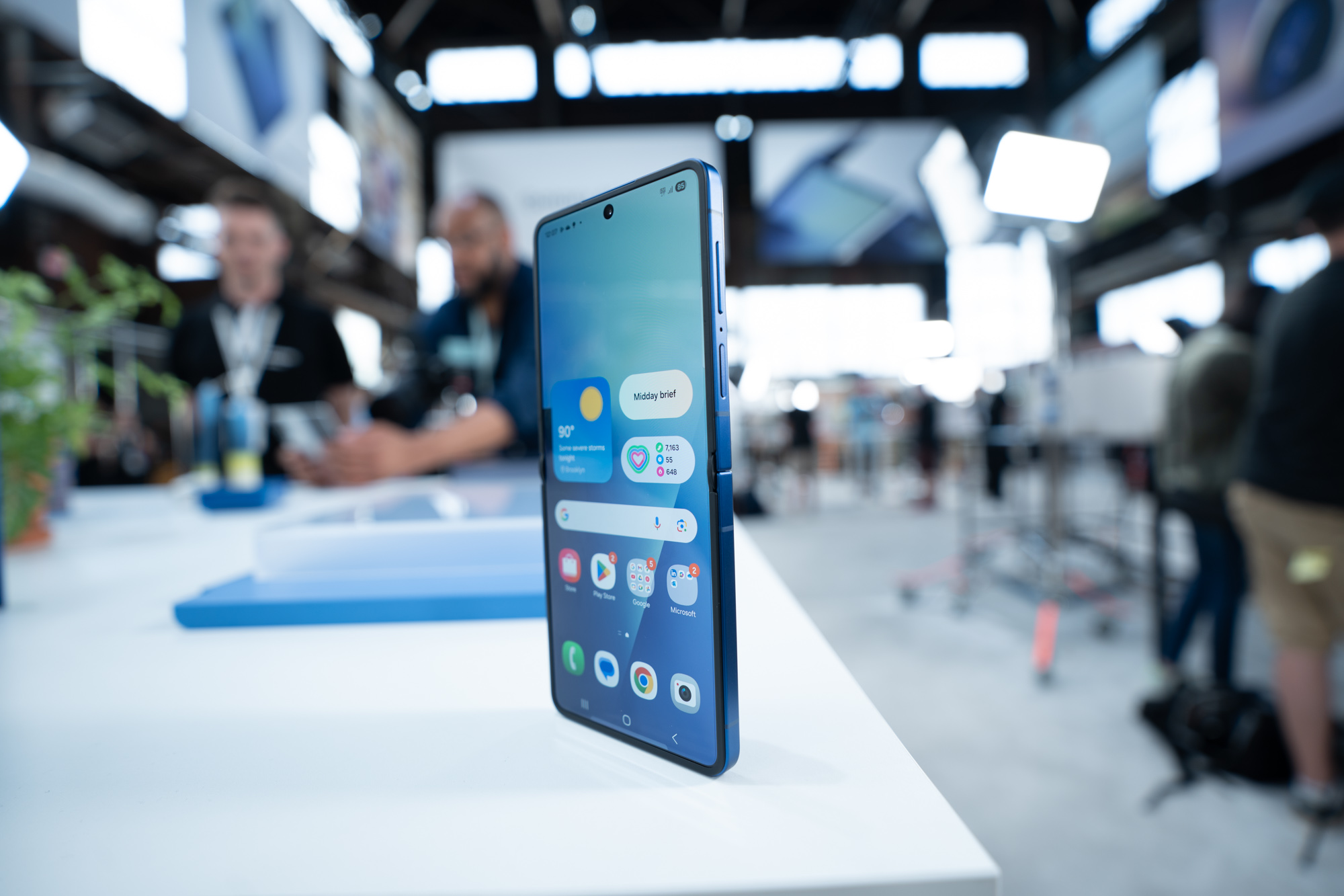 I pieghevoli di Samsung saltano un aggiornamento già ottenuto dall'S26 Ultra