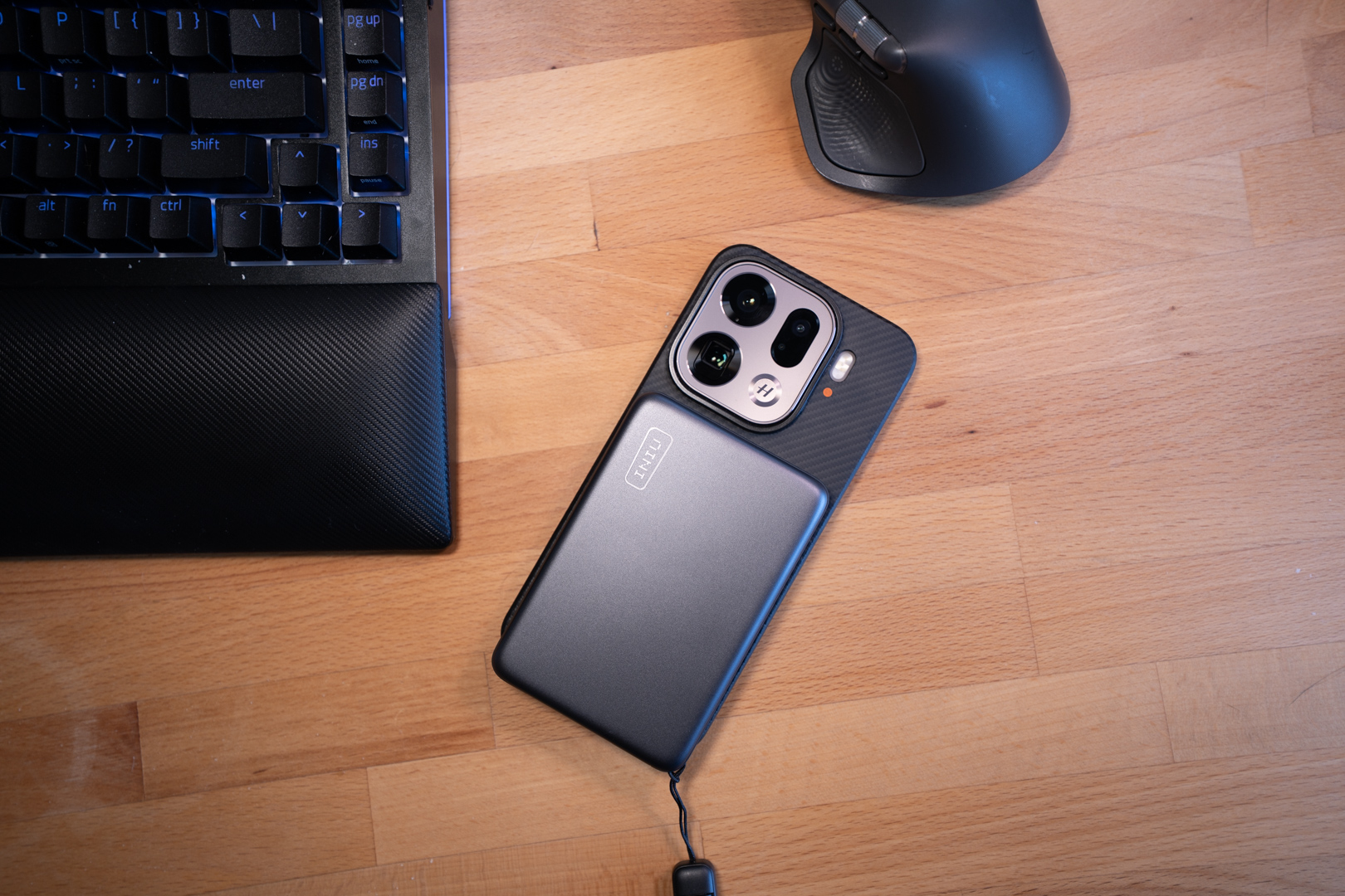 INIU SnapGo Air racchiude una ricarica wireless da 25 W in un corpo incredibilmente sottile