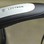 Il caricabatterie Lectron NACS (Tesla) risolve ciò che Tesla ha smesso di fare