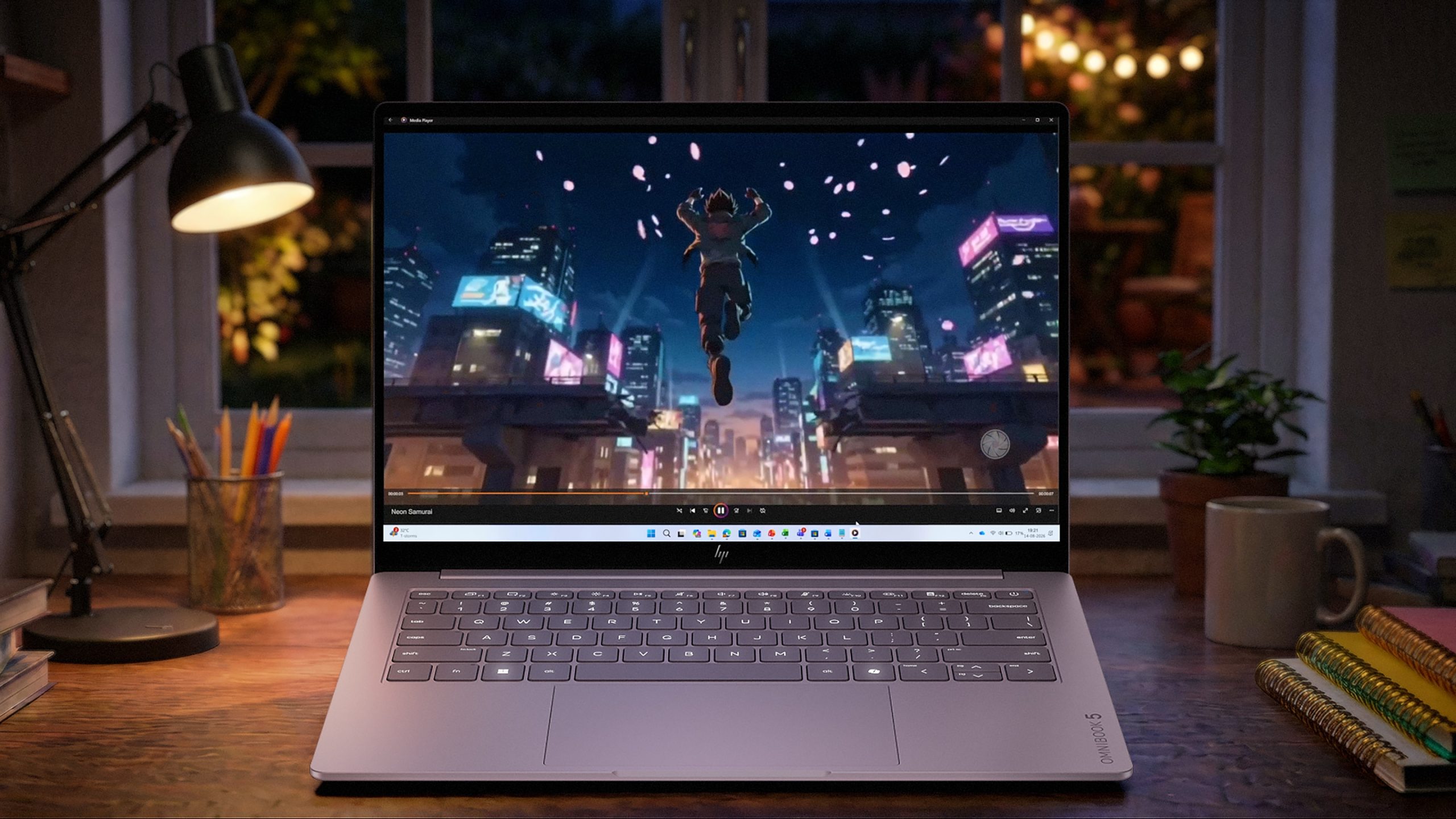HP ha appena presentato un laptop AI da $ 699 con un'incredibile batteria da 42 ore